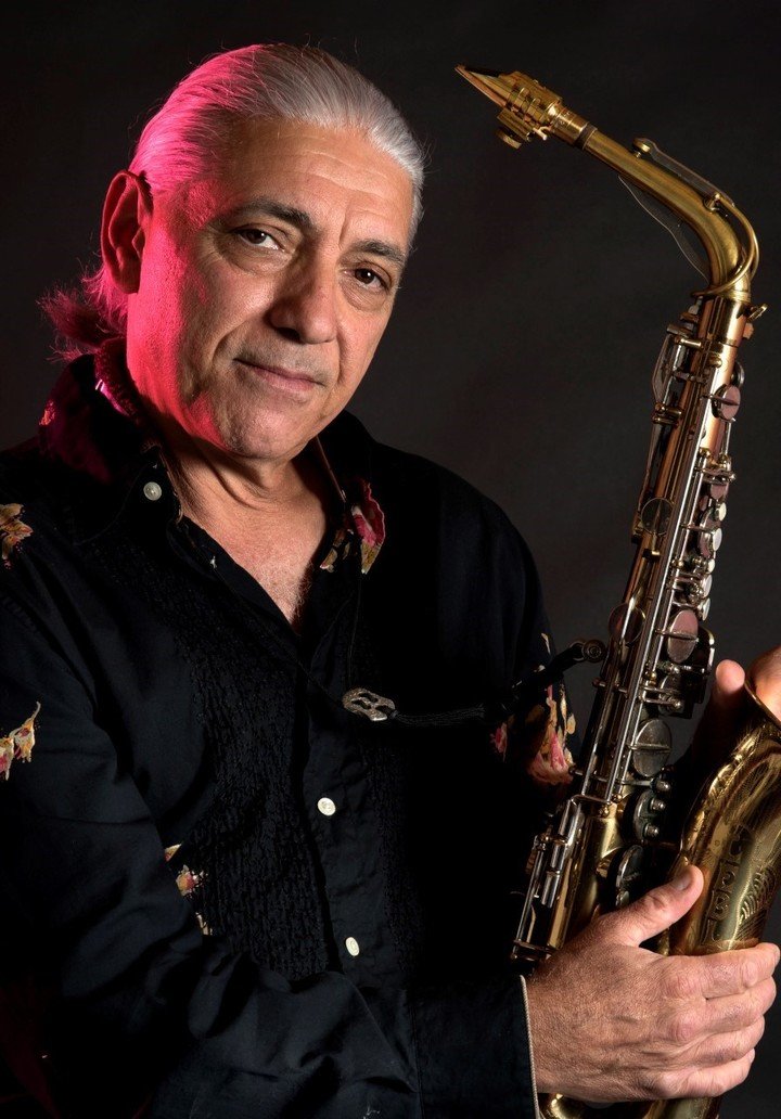 Ara Tokatlian, líder de Arco Iris y el único miembro de la formación original que sigue en la banda.