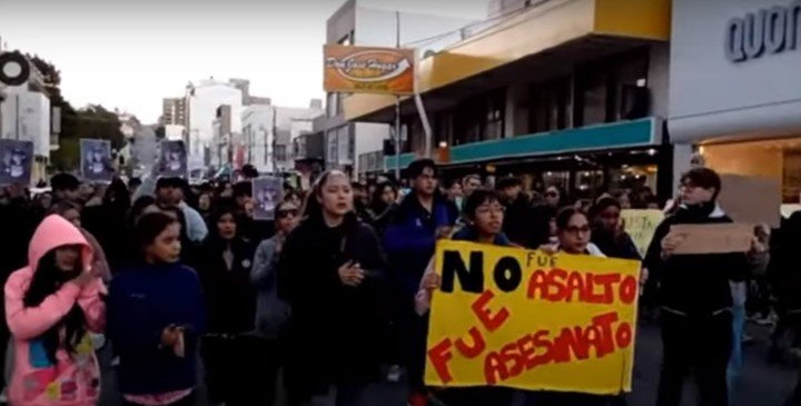 Marcha en Comodoro Rivadavia, pidiendo justicia por Gonzalo Guenchur. captura