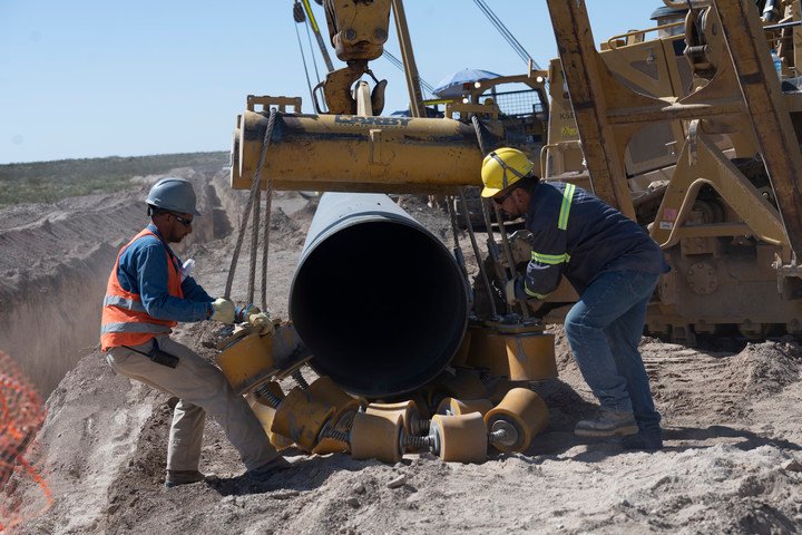 Para el GNL se tendrán que construir tres gasoductos similares al GPNK. Foto: Cecilia Profetico (Archivo Clarín).