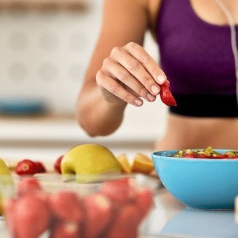 Cuántas y qué frutas debo comer al día para perder peso y quemar calorías