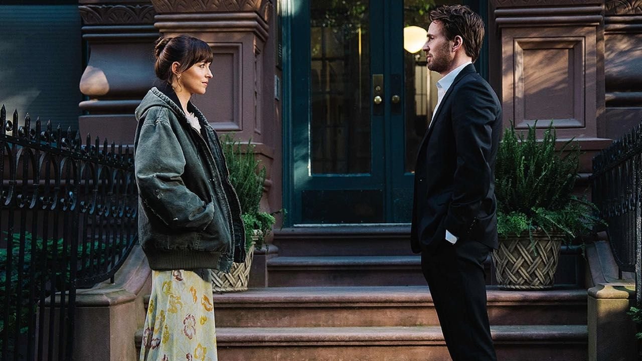Dakota Johnson y Chris Evans en 'Materialistas'