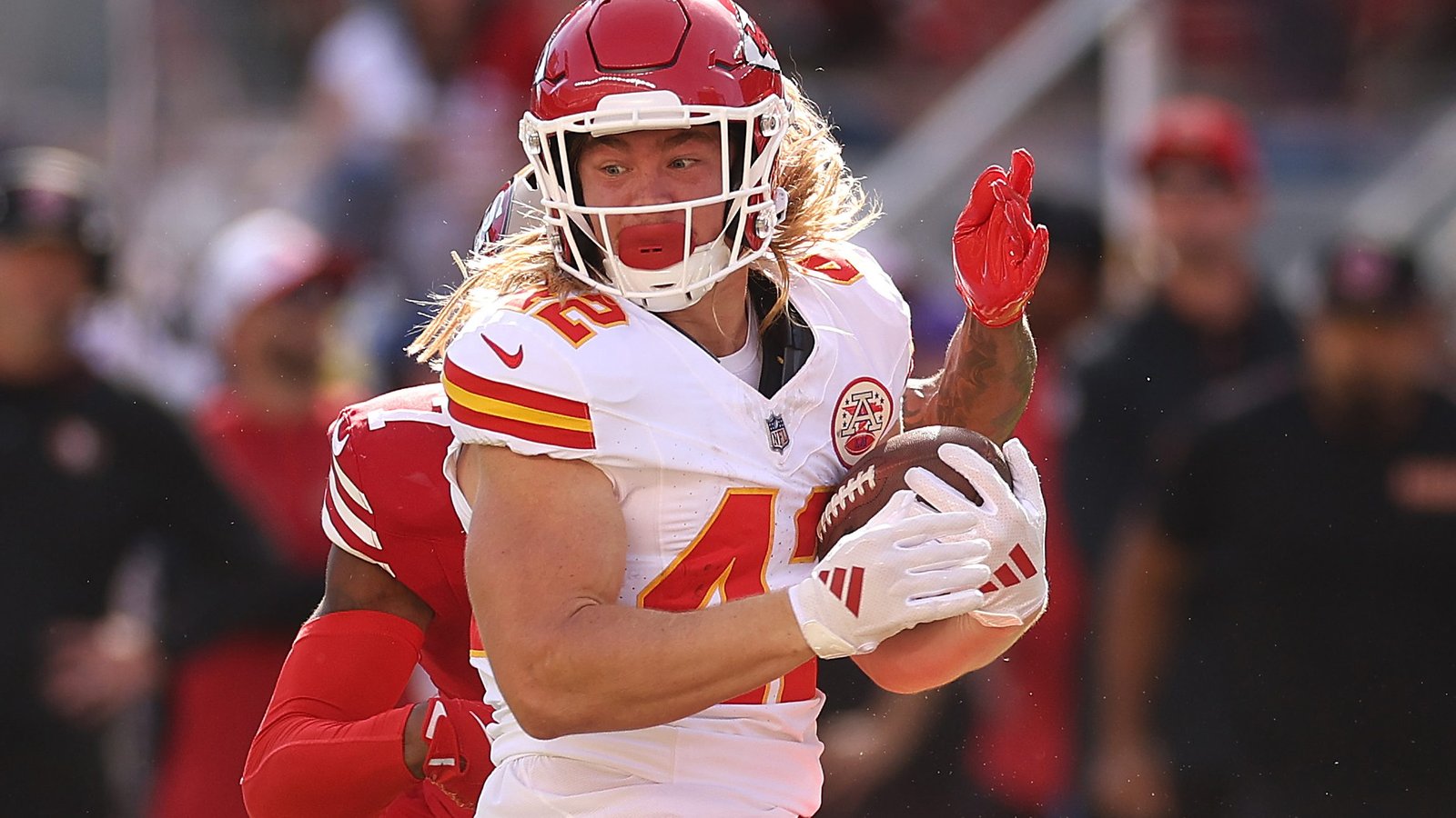 El desarrollo del campamento de entrenamiento de Chiefs es una mala noticia para Carson Steele