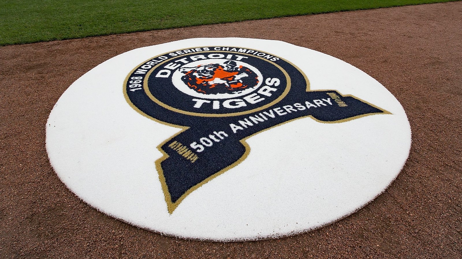 Logotipo conmemorativo del 50 aniversario de la Serie Mundial de 1968