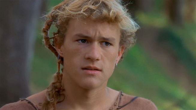 Esta desconocida serie de fantasía de magia y druidas introdujo a Heath Ledger en el mundo del cine, pero fue cancelada tras una temporada