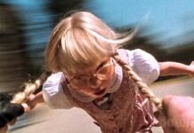 Siempre había pensado que este truco de ‘Matilda’ era mentira, pero Danny DeVito realmente lanzó por los aires a la niña actriz