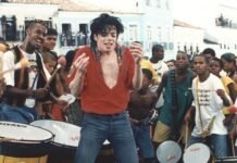 Michael Jackson quiso rodar en Rio de Janeiro, pero las autoridades no le dejaban. Tuvo que negociar con traficantes de droga