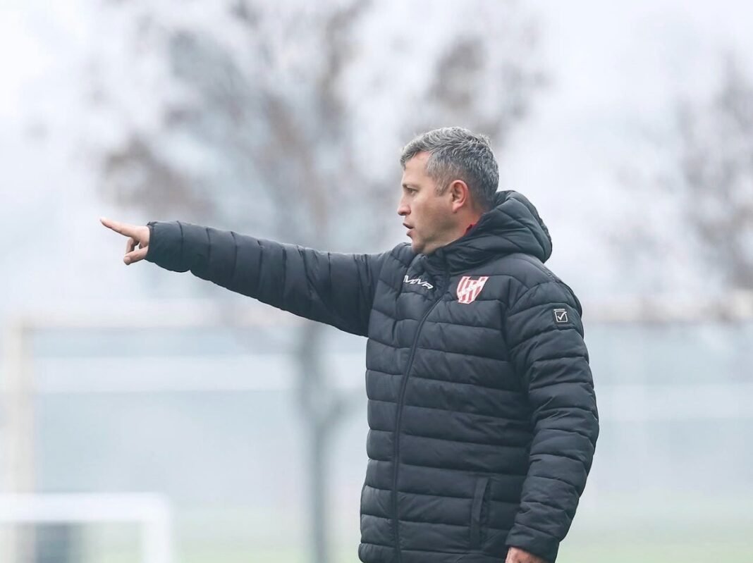 Diego Flores conforme con el plantel:
