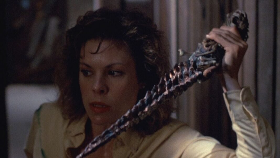El agujero de guion de 'Posesión Infernal: En Llamas' que se remonta a los tiempos de Sam Raimi