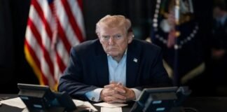 Trump admite que ha establecido un diálogo con Irán para discutir un cambio de régimen